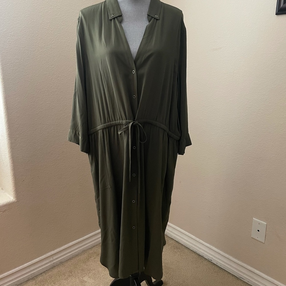 Gorgeous button down dress